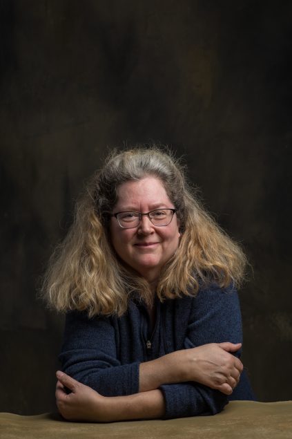 Julie Lisnet Headshot